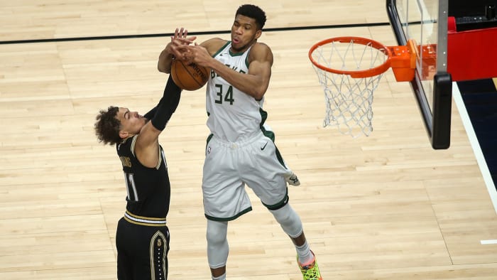 giannis-bucks-hawks-trae